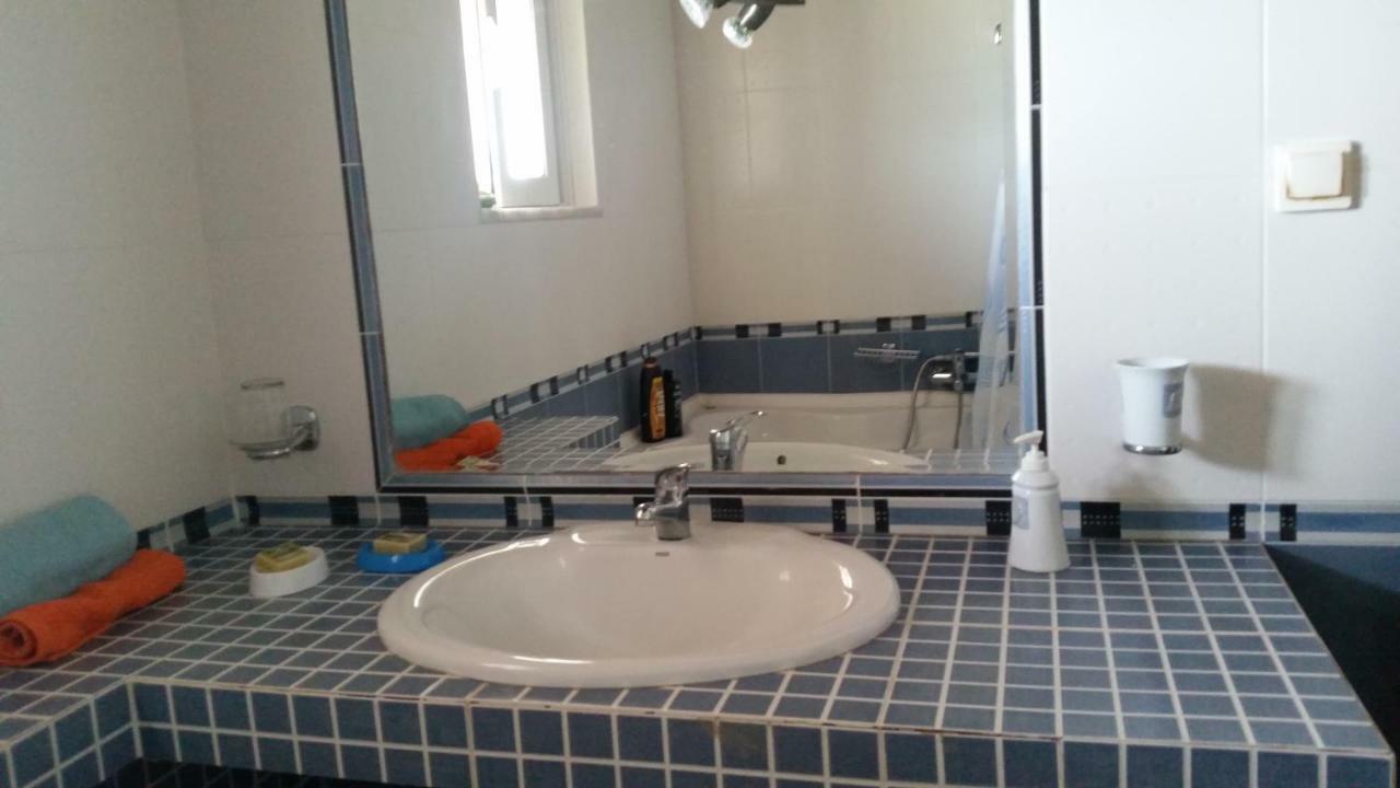 Alexandra Apartment Kalavarda