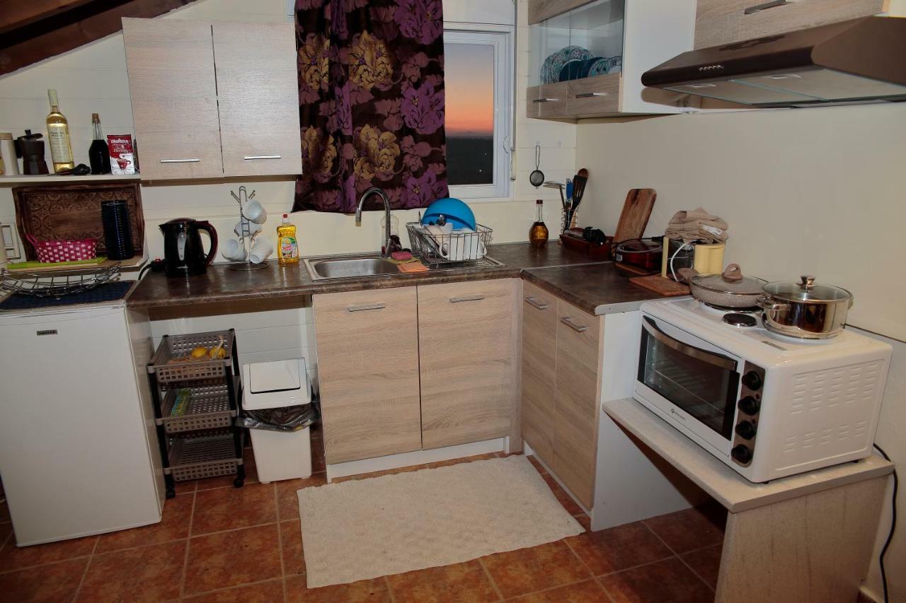 Alexandra Apartment